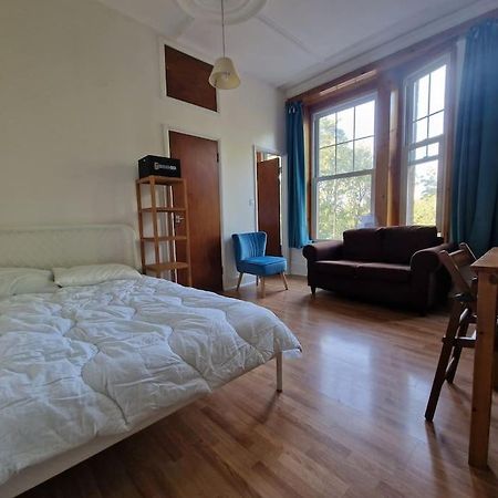 Bright Well Located Studio Flat 伦敦 外观 照片